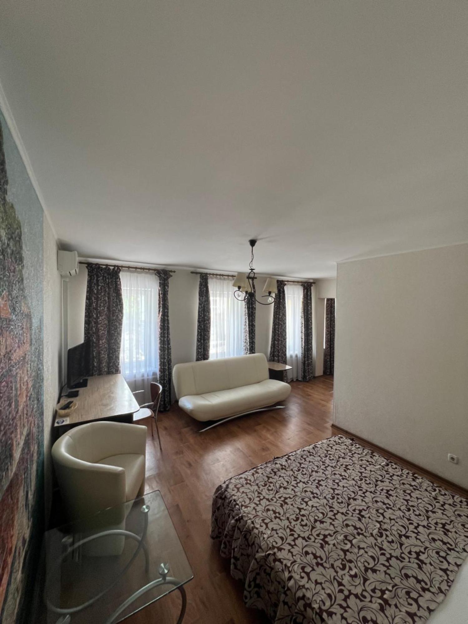 Apart Hotel Asotel Kharkov Luaran gambar