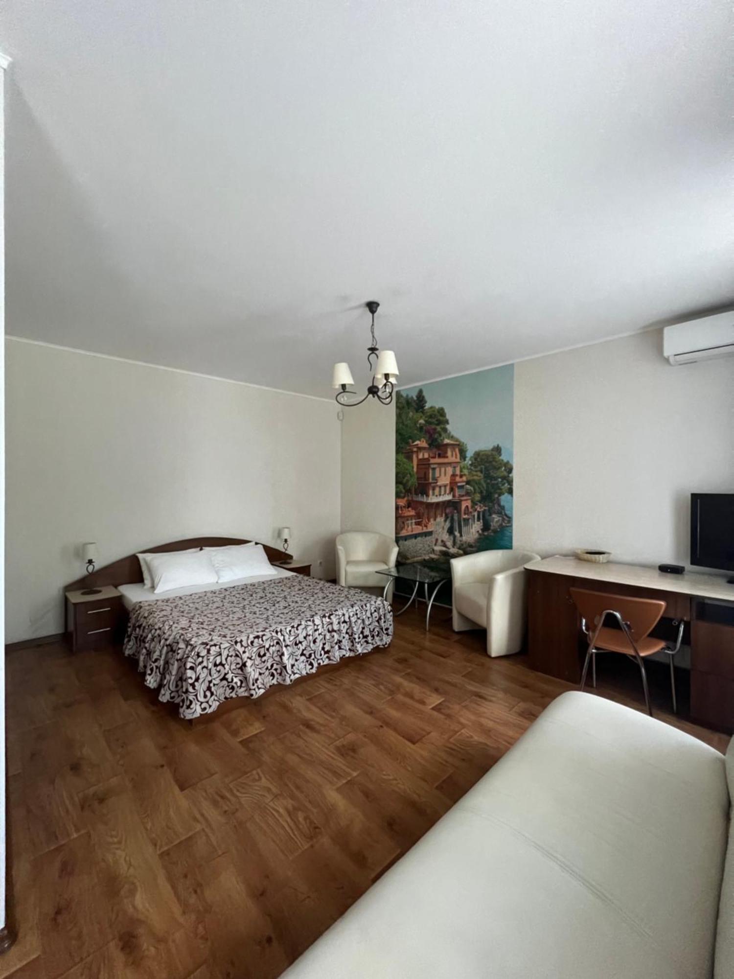 Apart Hotel Asotel Kharkov Luaran gambar