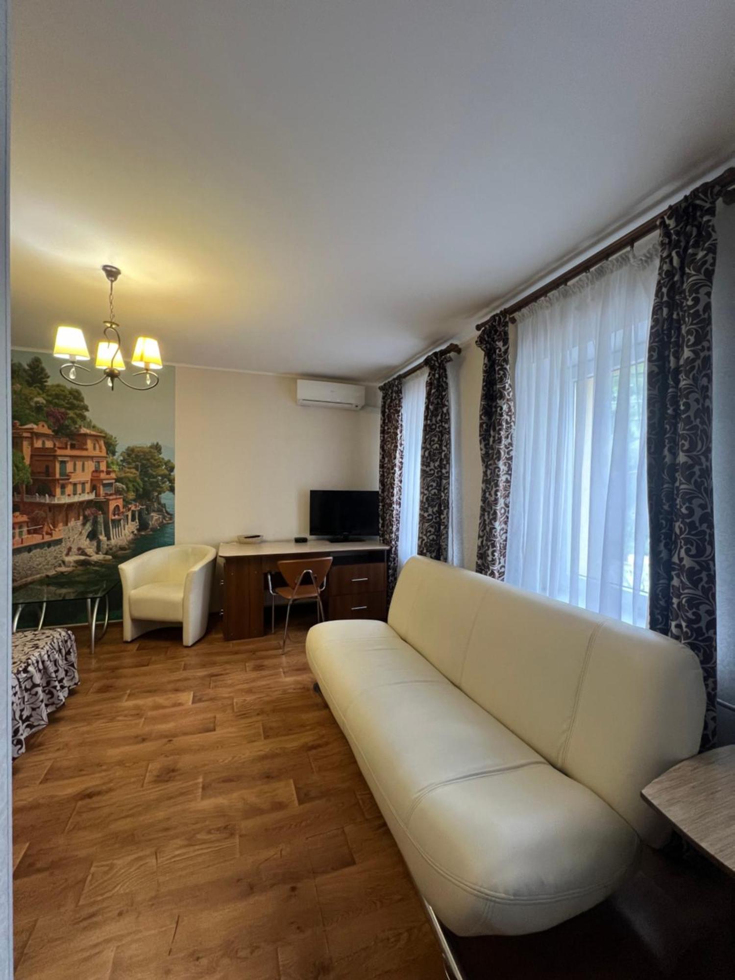 Apart Hotel Asotel Kharkov Luaran gambar